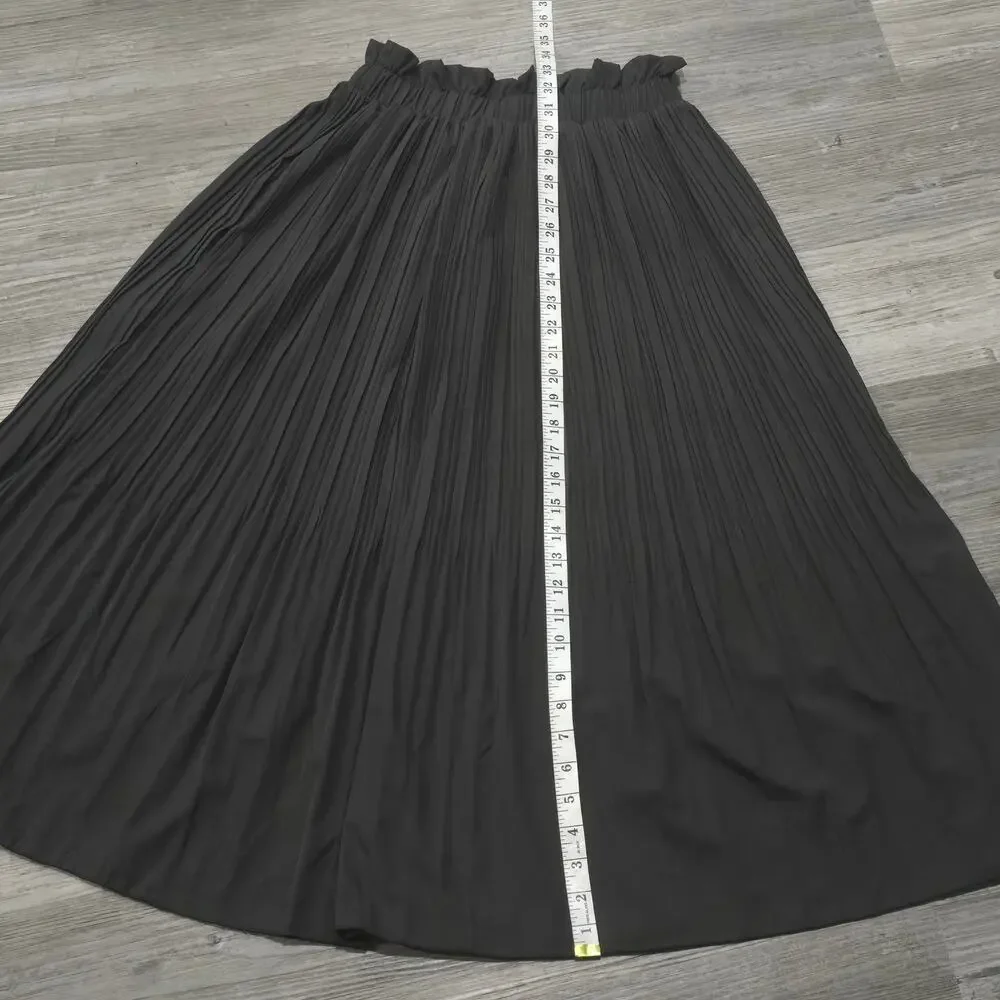Naggoo Black Maxi Pleated Elastic Waist Skirt